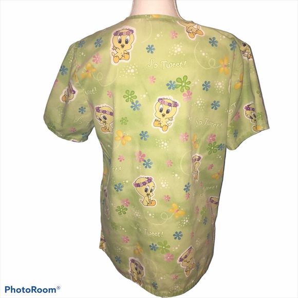 Baby Tweety Bird Pale Green Scrub Top Medium Looney Tunes Nurse Medical - Picture 2 of 8